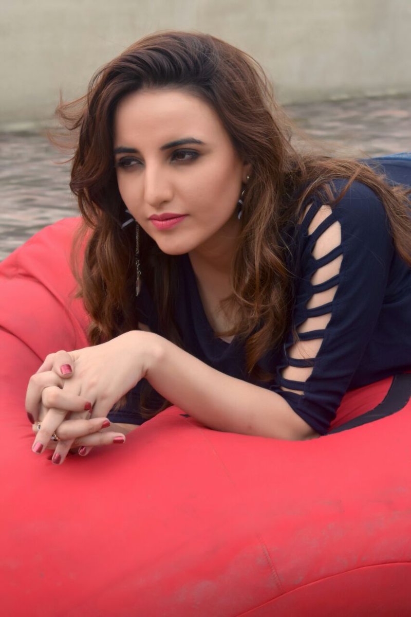 ٹک ٹاک سٹار حریم شاہ نے کہڑا انوکھا اعلان کر دِتا